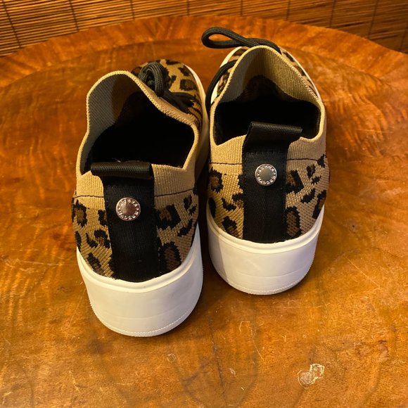 Steve Madden Leopard Lace Up Stretch Comfortable Shoes Size 5 EUC - Picture 4 of 5